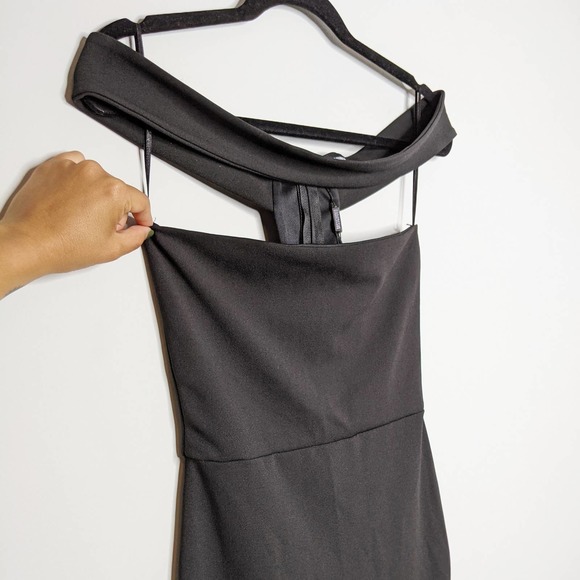 MISSGUIDED • Black Cut Out Panel Bodycon Dress 4 - Picture 4 of 9